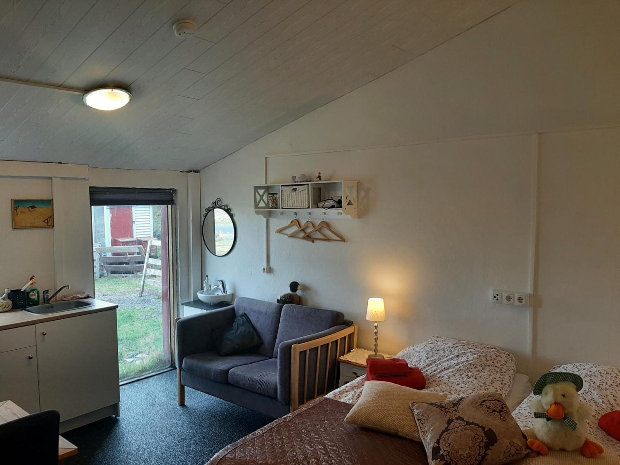 Guesthouse Hólmur Exteriör bild